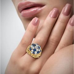 Vintage Round Cut White Diamond and Blue Sapphire Cluster Ring - 3625121