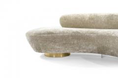 Vladimir Kagan Curved Sofa on Brass Bases by Vladimir Kagan - 563240