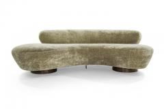 Vladimir Kagan Curved Sofa on Walnut Bases by Vladimir Kagan - 900998