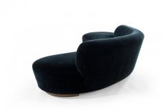 Vladimir Kagan Large Scale Serpentine Sofa in Navy Mohair by Vladimir Kagan - 1075151