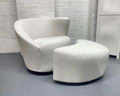 Vladimir Kagan Pair Nautilus Style Lounge Chairs with Matching Ottomans - 2734664