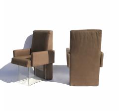 Vladimir Kagan Pair of Clos Armchairs by Vladimir Kagan - 1856165