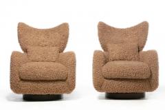 Vladimir Kagan Pair of Vladimir Kagan Wingback Swivel Chairs Ottomans in Curly Latte Fabric - 3464942