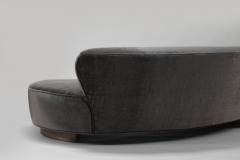 Vladimir Kagan Serpentine Sofa by Vladimir Kagan in Mohair Model 150BS 2000s - 3866436