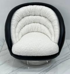 Vladimir Kagan Vladimir Kagan Crescent Lounge Chair in Ivory Boucle and Black Leather 1970s - 3176310