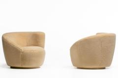 Vladimir Kagan Vladimir Kagan Nautilus Swivel Chairs Ottomans in Butterscotch Shearling - 4333647