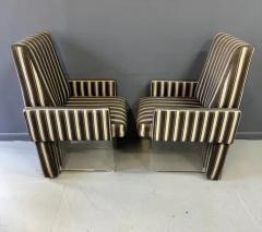 Vladimir Kagan Vladimir Kagan Pair of Clos Dining Chairs with Arms and Lucite Legs Mid Century - 3379410