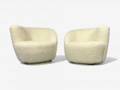 Vladimir Kagan Vladimir Kagan Style White Boucle Nautilus Style Swivel Chairs USA 1970s - 4382143