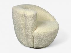 Vladimir Kagan Vladimir Kagan Style White Boucle Nautilus Style Swivel Chairs USA 1970s - 4382144