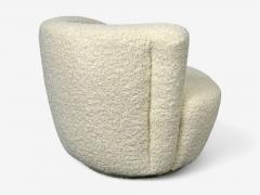 Vladimir Kagan Vladimir Kagan Style White Boucle Nautilus Style Swivel Chairs USA 1970s - 4382145