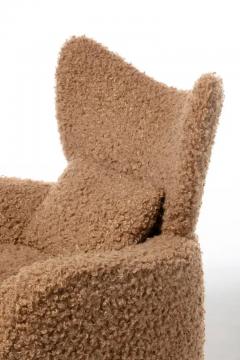 Vladimir Kagan Vladimir Kagan Wingback Swivel Chair Ottoman in Curly Latte Fabric - 4126430