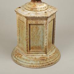 WALLACE AND LITHGOW CAST URN - 1730109
