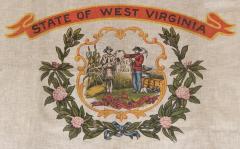 WEST VIRGINIA STATE PARADE FLAG ON GLAZED COTTON CA 1929 - 719874