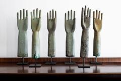 WOODEN GLOVE MOLDS - 1021352