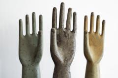 WOODEN GLOVE MOLDS - 1021355