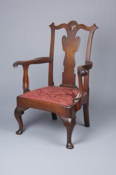 Walnut Queen Anne Arm Chair - 1400930