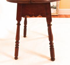 Walnut Queen Anne Oval Top Tavern Table - 1041711