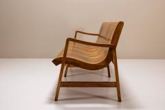 Wave Shaped Bench in Walnut with Two tone Veneering Italy 1950s - 4570462