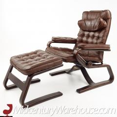 Westnofa Style Mid Century Tufted Leather Lounge Chair and Ottoman - 2356672