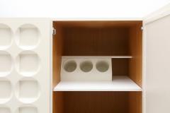 White Brutalist Bar - 265413