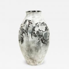 White Ceramic Horse Design Vase - 4694594