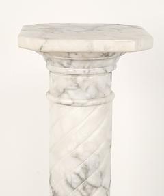 White Veined Marble Pedestal Italy circa 1900 - 3669352