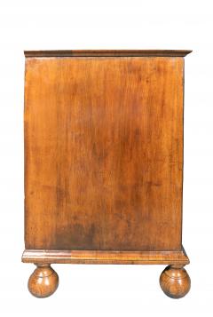 William And Mary Burl Walnut Chest Of Drawers - 4380690
