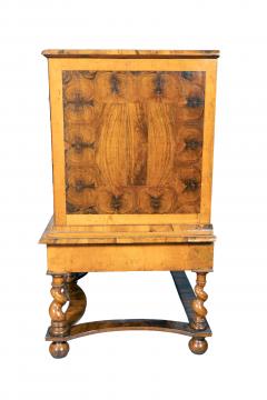 William And Mary Oyster Veneer Chest On Stand - 4474289