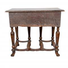 William And Mary Walnut Side Table - 4292633