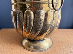 William Billy Haines Victorian Brass Fluted Planter with Ring Handles Antique Style 1970s - 4761598