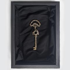 William Guillon WHERE EVERYTHING ENDS WHERE EVERYTHING BEGINS Sculptural bronze key 2 - 3428771