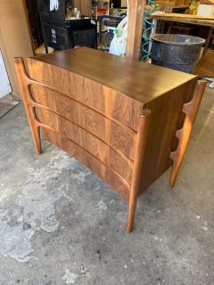 William Hinn William Hinn Sculpted Walnut 4 Drawer Dresser Made in Sweden c 1950s - 4232592