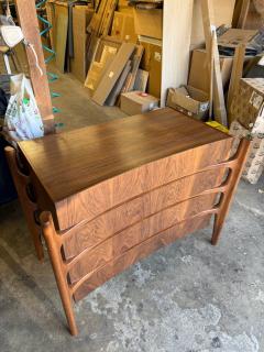 William Hinn William Hinn Sculpted Walnut 4 Drawer Dresser Made in Sweden c 1950s - 4232594