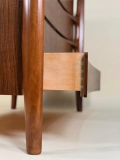 William Hinn William Hinn Sculpted Walnut 4 Drawer Dresser Made in Sweden c 1950s - 4265116