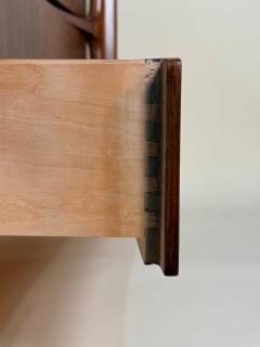 William Hinn William Hinn Sculpted Walnut 4 Drawer Dresser Made in Sweden c 1950s - 4265119