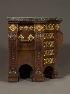 William Kent The Bute Kneehole Table Mahogany and gilt brass mounted kneehole side table - 4750781