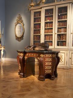 William Kent The Bute Kneehole Table Mahogany and gilt brass mounted kneehole side table - 4750786