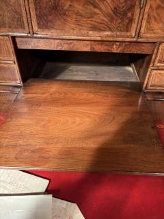 William Mary Period Walnut Escritoire - 4478135