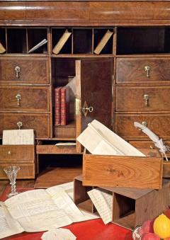 William Mary Period Walnut Escritoire - 4478137