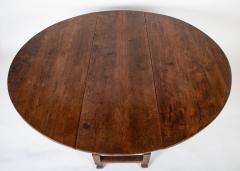 William Mary Period Walnut Gate Leg Table - 3676704