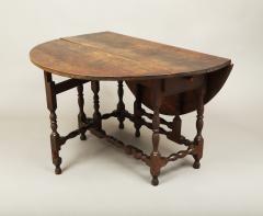 William and Mary Gate Leg Drop Leaf Table - 4713158