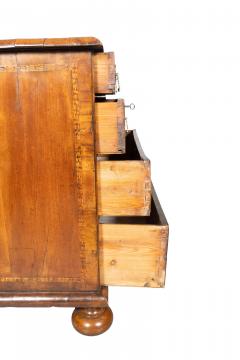 William and Mary Walnut Chest Of Drawers - 4474365