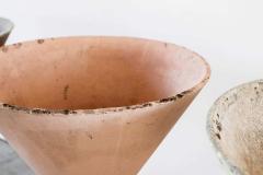 Willy Guhl LARGE WILLY GUHL HOURGLASS PLANTER - 1829759