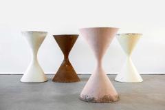 Willy Guhl LARGE WILLY GUHL HOURGLASS PLANTER - 1829765