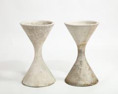 Willy Guhl Pair of Medium Concrete Diabolo Spindel Planters by Willy Guhl - 3540031