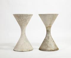 Willy Guhl Pair of Medium Concrete Diabolo Spindel Planters by Willy Guhl - 3540034