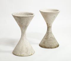 Willy Guhl Pair of Medium Concrete Diabolo Spindel Planters by Willy Guhl - 3540035