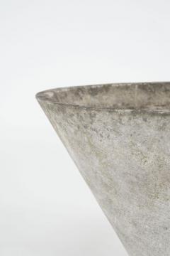 Willy Guhl Tapered Round Concrete Willy Guhl Planter - 3911784