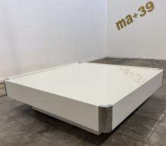 Willy Rizzo White Lacquer Coffee Table Attributed to Willy Rizzo - 4786072