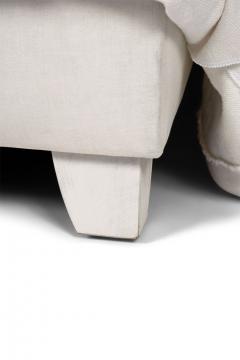 Wingback Armchair Slipcovered in White Linen - 4164041